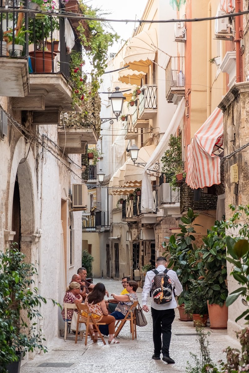 L'Enciclopedia dei Giocatori: Scopri il Mito del Chicken Road in Italia L'Enciclopedia dei Giocatori: Scopri il Mito del Chicken Road in Italia